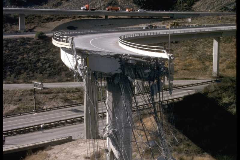 freeway collapse from earthquake